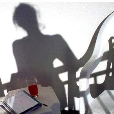 SENIOR EXHIBITING artist at https://t.co/BH9z7Igvkq my work is at https://t.co/EDr9iWnbFh(on summer break)