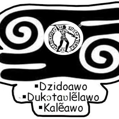 Ɛʋɛdukɔ Tso Naklɛ̃ nye habɔbɔ xɔasi aɖe si va be yeakpɔ Eʋeawo ƒe dedienɔnɔ, ŋgɔyiyi, Ɛʋegbe sɔsrɔ̃ kple Ɛʋedukɔta ʋɛʋlɛ̃ gbɔ.
Mitsɔ ŋɔŋlɔdzesi siawo de Ɛʋɛgbea