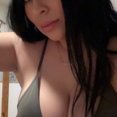 MarLara1529's profile picture. https://t.co/IGIkHZqy5w