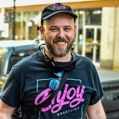 Swemba's profile picture. Dad, Motion Designer, Headbanger, fmr Army Medic
- @enjoywrestle Video/Motion
- @thefestfl Design/Motion
he/him
