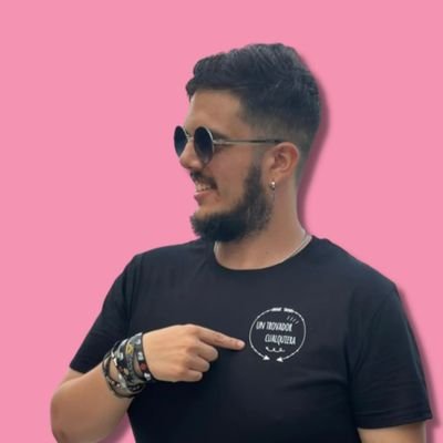 ♟️Profesional del Marketing digital
✍🏽 Autor de 3 poemarios
✨Próximamente, el Hambre de las Hadas DISPONIBLE para reservar✨
Ig: @untrovadorcualquiera