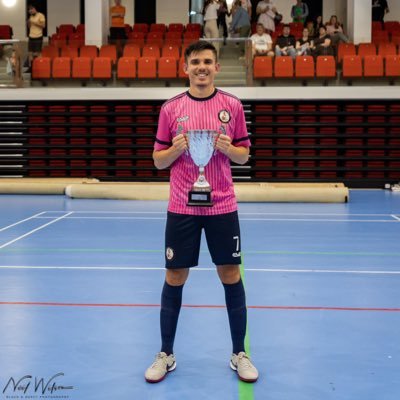 deeCasciaro's profile picture. Teacher | Padel 🎾 | #MUFC ⚽️