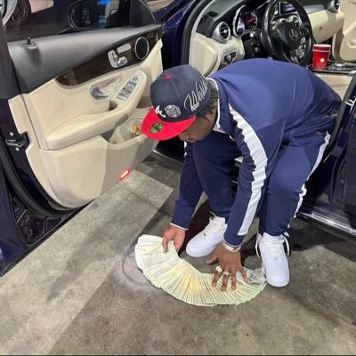 Mr.TooSticky 🧙🏾♂️🐐 New Official Page🤦🏾♂️ Yic ♻️ Nigga Uhhhhhhhh😬🏆🏆 Dm For Bookings & Features 🚀🚀🚀🚀🚀