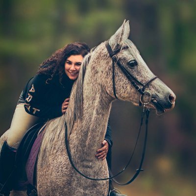 Video Games & Horses | she/her | @Twitch Streamer • @Youtube Partner • Equestrian • Photographer | Pan 🌈✊| Founder of @TheRiftTrails | @thegamehers
 Ambassador