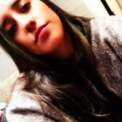 El problema no es que falles, sino que yo te he perdonado. Vivo en Tegucigalpa , pero sueño con teletransportarme a a los Cayos Cochinos y ser feliz.