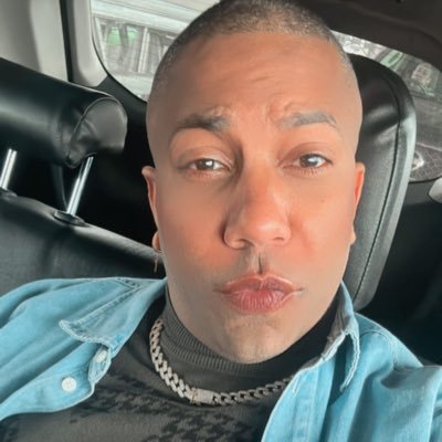 Iam humble freak lovely 🥰 everything at once if want to get to know just hit me up and u will find out