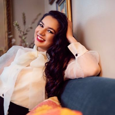 🧘🏽♀️south asian activist & content diversity advisor uplifting authentic stories and characters 🐘🐘🐘 🥇trope: enemies to lovers 📚reading: Dreams of Father