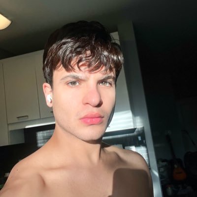 ruyrabello's profile picture. 