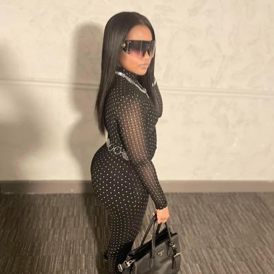 you asked to see the boss, here she is 💅🏽 | Public Figure| PR & booking: pailynnpashelle@gmail.com|🏳️🌈 IG: coachbigpai 💋
