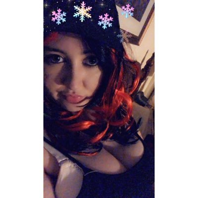 I’m not just a mom, I’m a cool gaming mom 🎮🤍 Twitch- toxic_qu33n