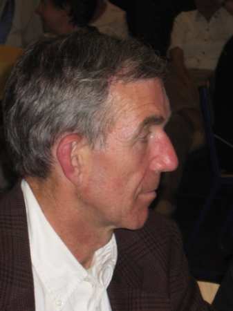 Born in Ghent and lived there until I moved to Lembeke where I live now. I taught English all my life. I'm interested in computers,d new media.