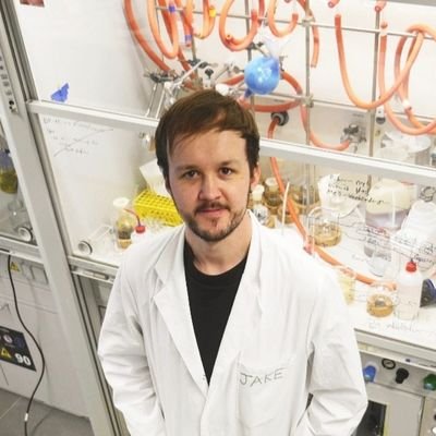 Liebig Fellow and Group Leader | Wuerzburg.
Humboldt Fellow | Wuerzburg.
Postdoc | Imperial.
PhD | Cambridge.
Avid ☕ Drinker.
Opinions my own.