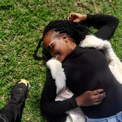 iamsaurei's profile picture. •KUSO DIRECTOR 24/25 •Media and Communications •Bilingual 🇨🇵 •Podcaster •Blogger