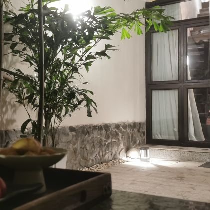 我们在029，工作稳定，生活规律，32-30/179-168/140/118，媳妇微胖有肉，和善友好。老公穿衣显瘦，脱衣有肉，干净不油腻。欢迎单女（她最近很想女女，小妹妹们别犹豫，不会怠慢的），恩爱夫妻/恩爱情侣，优质单男交流。期待一起锦上添花，为相互生活中带来额外精彩。