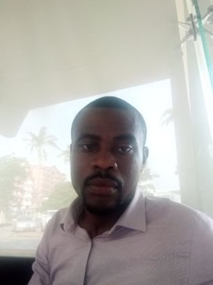 mbomio_benja's profile picture. L'amour