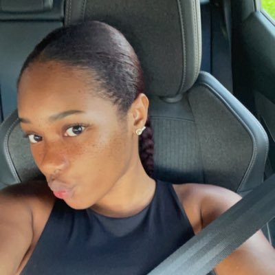 laviedewywy's profile picture. 