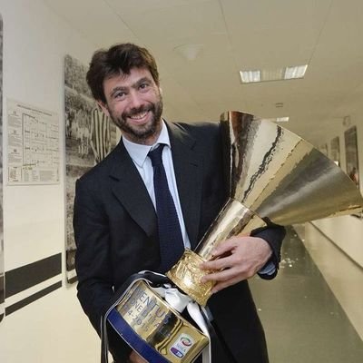 Schietta e sincera sempre🐍 gobba fin dal primo respiro 🦓 blocco compulsivo per chi non sa dialogare, allergica alla stupidità degli interisti.
FORZA JUVE 🤍🖤