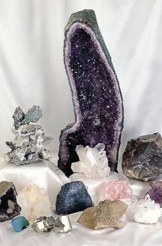 Posts pics of the best Crystals in the World            Like our facebook page https://t.co/T3vcRu7z7O