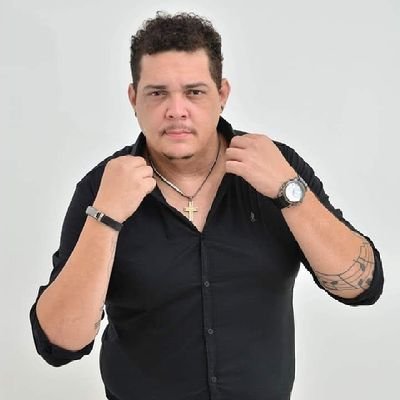 juniormassaap's profile picture. cantor, músico e compositor, o Diferenciado. 
casado com Ellen Patricia, pai do João Gabriel, Erick Willian e Flávia Alessandra