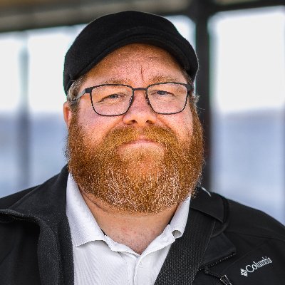 Erik_Sivertsen's profile picture. Former very habitable hockey player, with a sad tendency to get groin injuries. Viking, Spurs, Leafs.