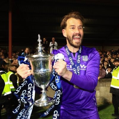 Goalkeeper for Dundee FC ⚽️ NBA Fan🏀, Golf Hacker 🏌️♂️, Music Lover & Comedy admirer