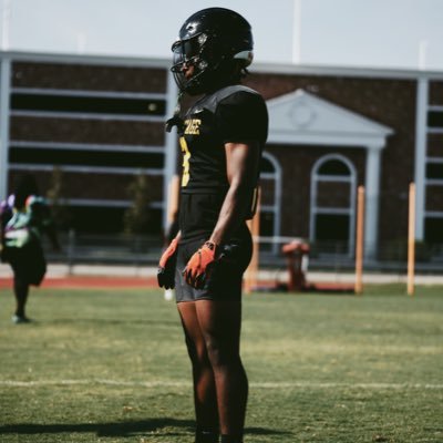 3⭐️ 2024 DB @gocamelsfb 
Adidas Freshman All American /
5'10 175 / 40 Time: 4.4
officialsemajjackson@gmail.com
7542348307