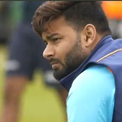 @JemiRodrigues & @Rishabhpant17 stan