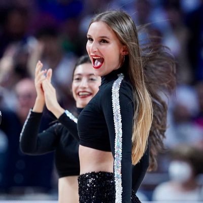 • Real Madrid Cheerleader 🏀