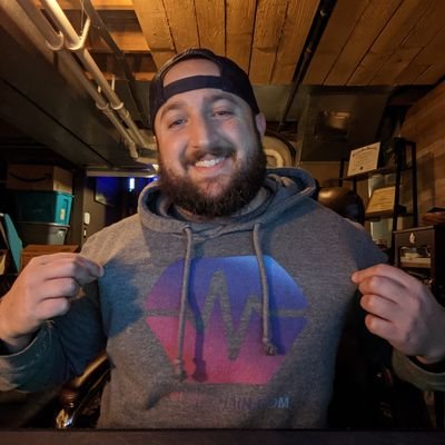 mlennialdadbod's profile picture. 