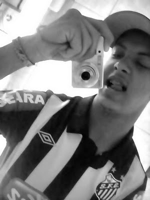 Eu não sou simpático a ninguém, hoje eu vou de limousine mas eu já andei de trem ♪