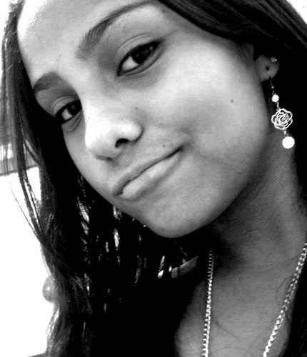 FCO para a @NaahMeschini do @QueAbsurdo_hash