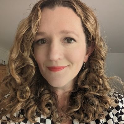 University lecturer, bestselling author of THE WOMEN WHO WOULDN'T LEAVE Also THE HOUSE IN THE WATER as Victoria Darke https://t.co/cRQ5yB0RzJ