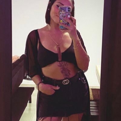 J_u_L_iiE's profile picture. 