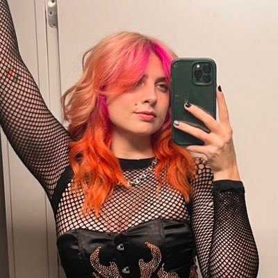 Manic pixie dream femme 🧚🏼‍♀️ Pull my hair and tell me I’m pretty 💕 https://t.co/54c7hfJDWH