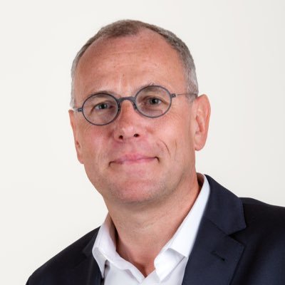 Entrepreneur, investisseur et chasseur de talents.