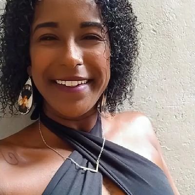 Ainda que doa, valerá a
pena.Esquece o medo e voa.Só voa🍃🦋
Rio de janeiro// 20y //⭐
fate loves the fearless...
(o destino ama os destemidos...)