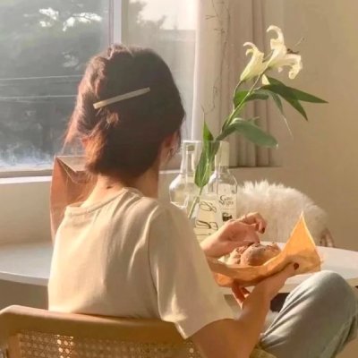 yosfzidki's profile picture. Don't forget the past when you succeed; don't forget the future when you fail.