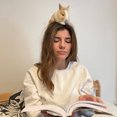 Politicamente curiosa. A estudar Direito e Psicologia. Isto não é o linkedin. @mananamc