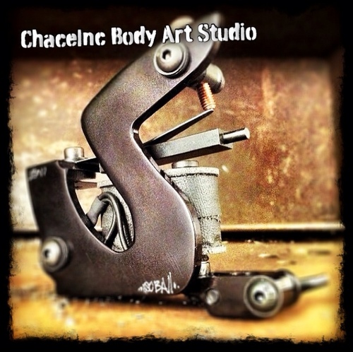 Tattoo.Photographer.MakeUp Artist/Manager, Mixologist