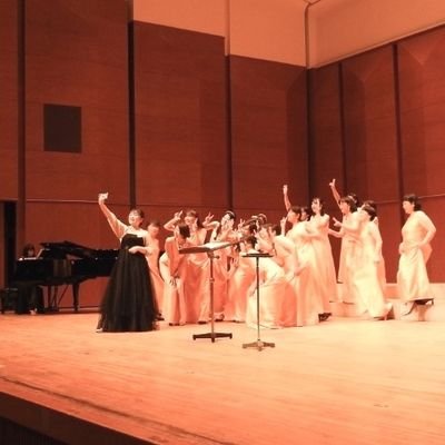 JOY58754642's profile picture. 女声合唱団 園-JOY(エンジョイ)神奈川県相模原市の体育会系元気な女声合唱団。指揮者 土屋結乃。ピアノ田口佐緒理。楽しく本気、泣いて笑って歌って人生楽しもう！うたなかま、たいせつに(^-^)　先生や団員が次々と呟きます、皆さんよろしくお願いいたします。見学体験もいつでも歓迎。一緒に歌おう❤️