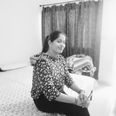 poonam_nunia_'s profile picture. student