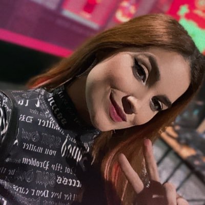 Crio conteúdo de Blox Fruits • Apresentadora e Streamer ❤️ Adoro Drift e Filmes • TikTok +650k e YT +60k 📧 Zaphira@dbm2.com.br