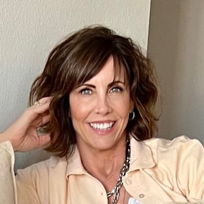 LeahKSB's profile picture. God- Family-Country