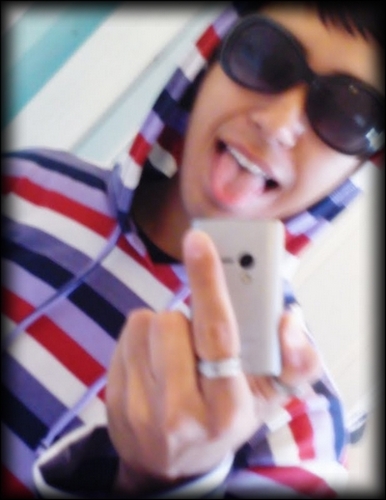 gosto de comer, Passa tempo, Doritos, Coca-cola, Balaios, '-'. 18 anos, moro em Free step landia, Suzanence, SP, PALMEIRAS s2 .. isso td e mais um poco