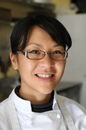 SenCakes's profile picture. I am a cake decorator in Calgary, AB Canada. My goal is to share knowledge, happiness, and harmony with others through cake.