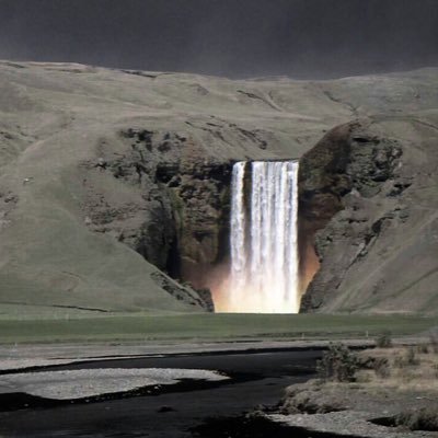 ConnectConsious's profile picture. 