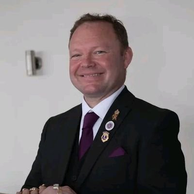 Multi award winning business & community leader.
Platinum Champion🏆
President, Patron, Director & Consultant for businesses, community groups & charities