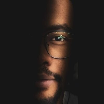 ‏شرب الزمن فرح السنين .. والباقى هداه السهر🎵
💉🩸💊