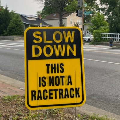 Neighborhood group dedicated to improving pedestrian safety, increasing connectivity, and mobility for all families along South Dakota Avenue NE