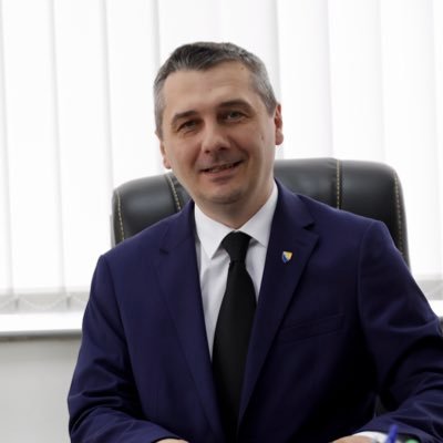 DizdarNerin's profile picture. Federalni ministar za raseljene osobe i izbjeglice
